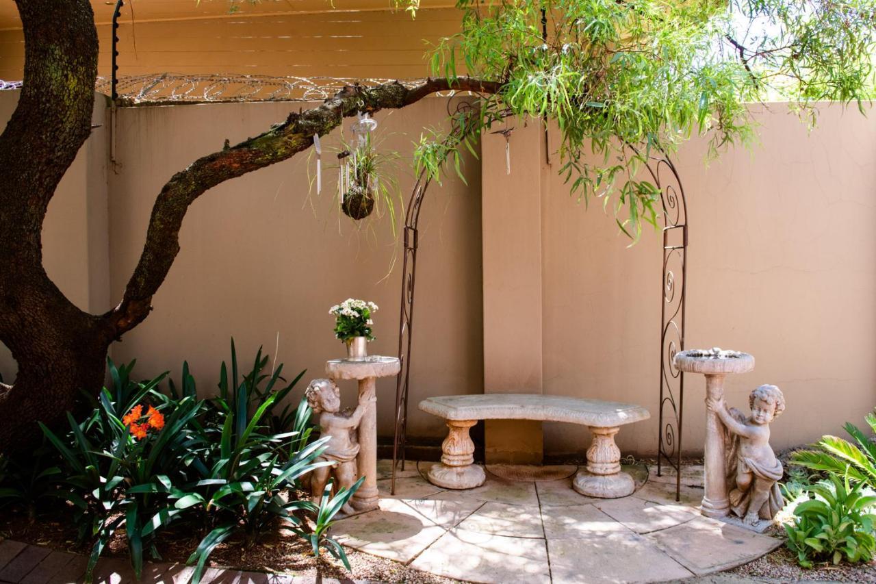37 On Charles Hotel Pretoria Bagian luar foto