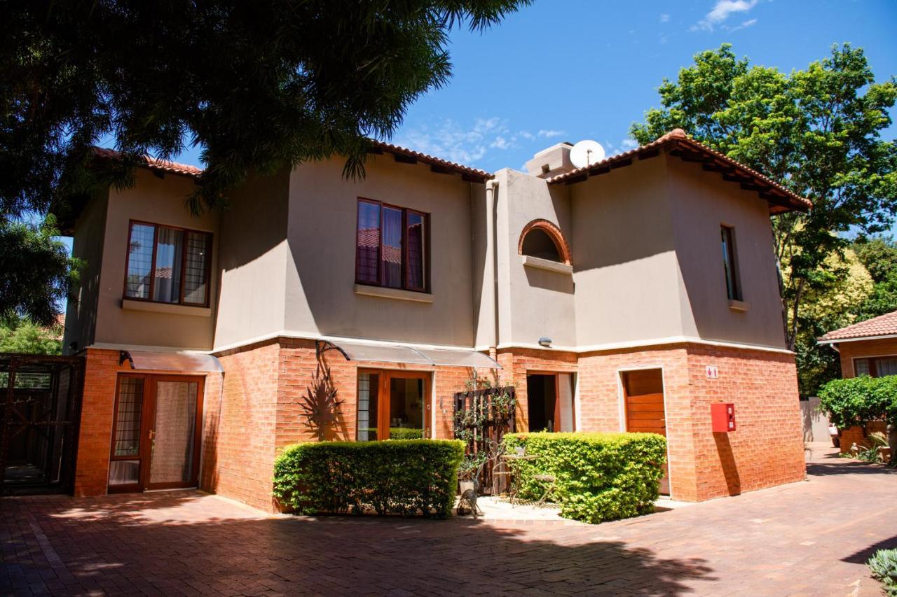37 On Charles Hotel Pretoria Bagian luar foto