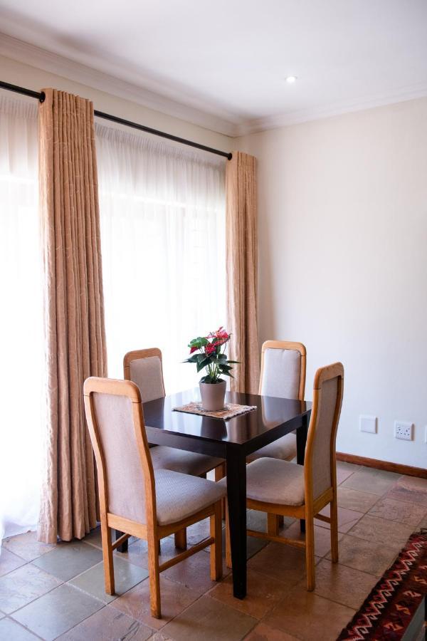37 On Charles Hotel Pretoria Bagian luar foto