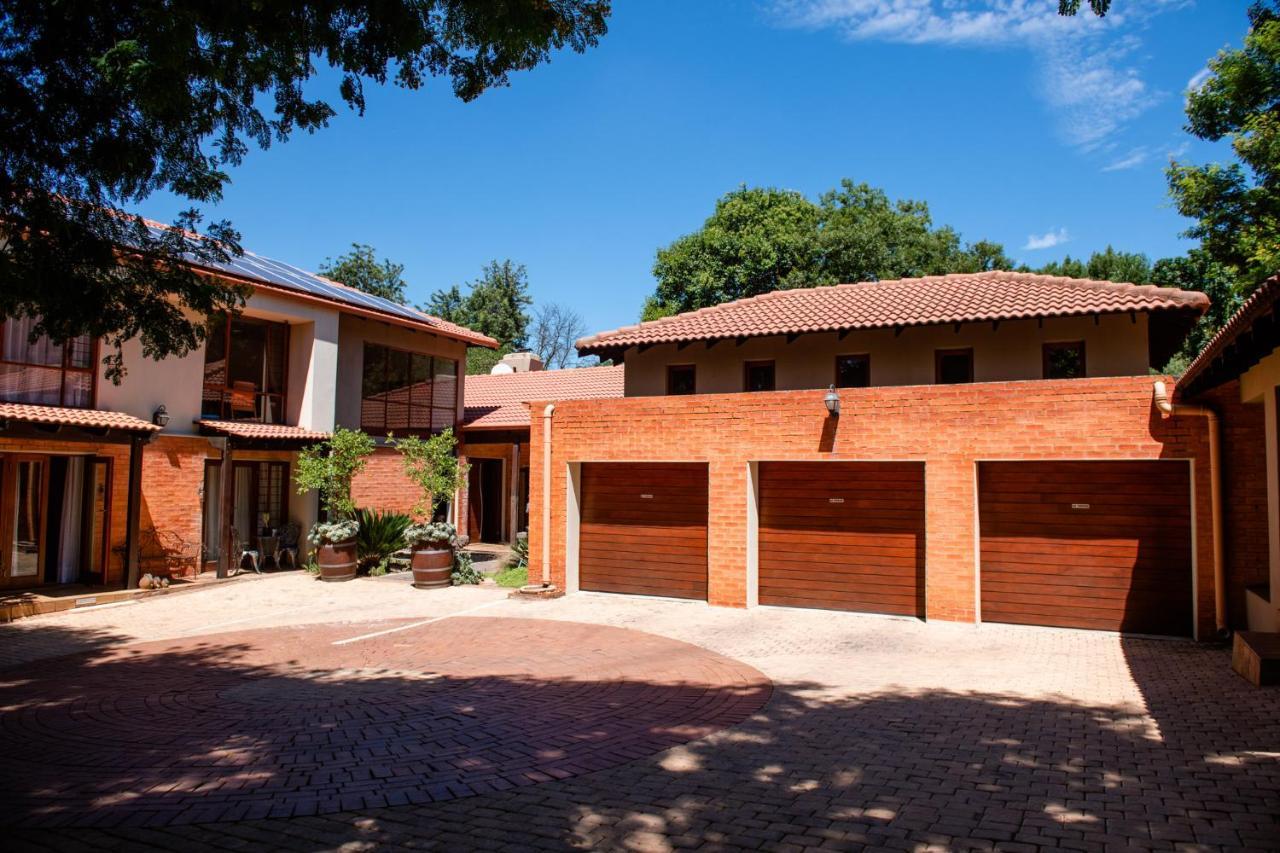 37 On Charles Hotel Pretoria Bagian luar foto