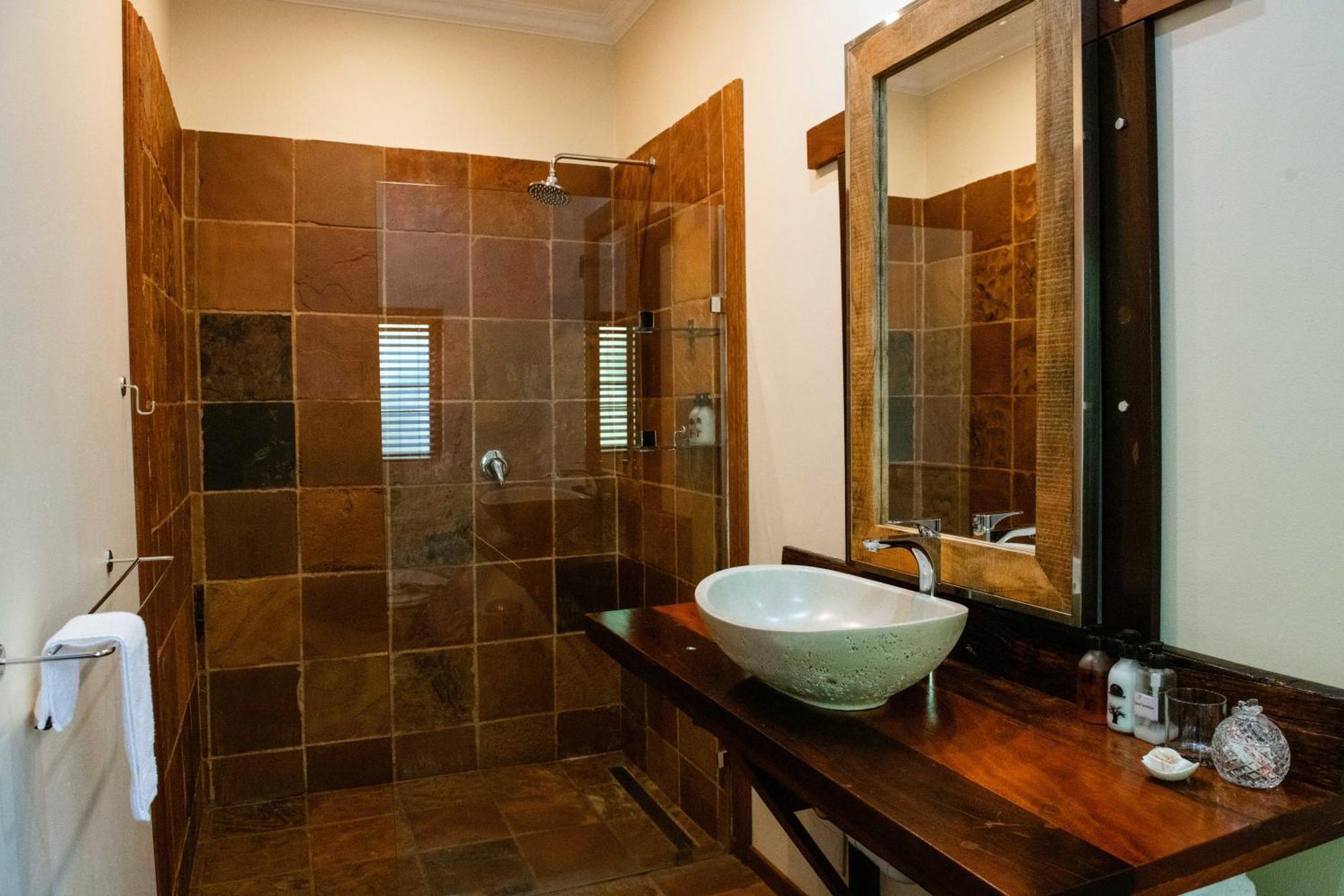 37 On Charles Hotel Pretoria Bagian luar foto
